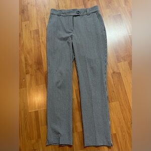 Skinny pants . Small but has stretch . Like new